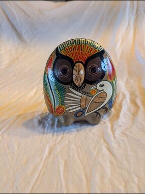 2/80$ Tonola Hand Painted Bright Multicolor Owl Figurine With Bird